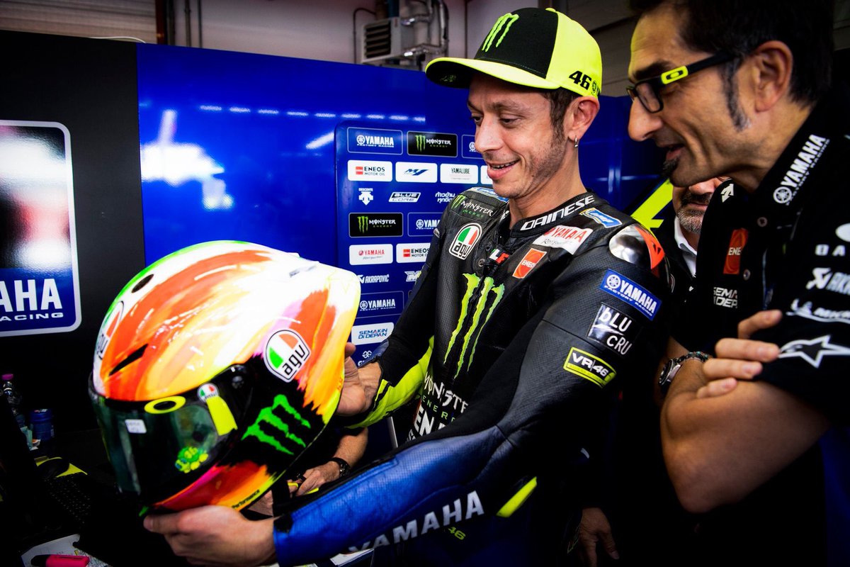 fanclubVR46's tweet photo. 🇮🇹
#ItalianGP https://t.co/XSZogfDagC