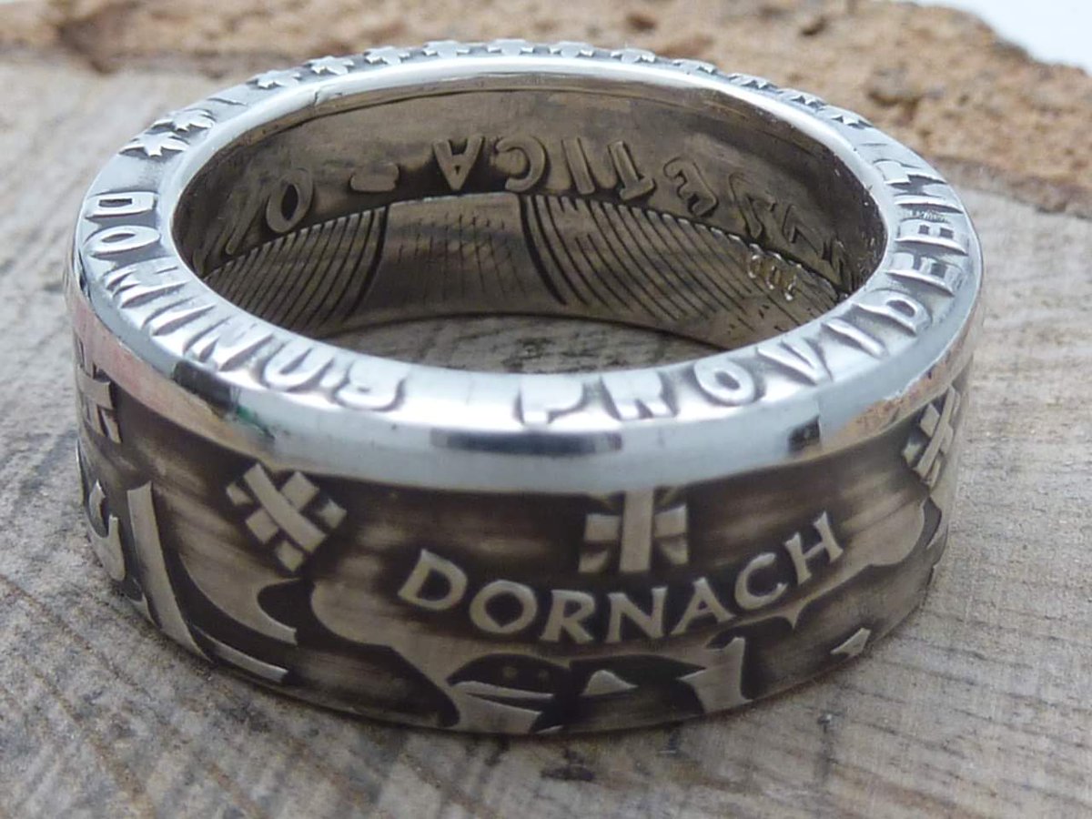 onlineblondi's tweet photo. https://t.co/ji3WEN6b7E
Schweiz am Finger!😁
#ring #ringe #coin #coinring #coinringe #jewelry #handmade #handgrafted #upcycle #fashion #silber #silberringe #weddingrings #silverrings #wedding #partnerringe #silberringe #esty #schmuck #unikate #nurbeiuns https://t.co/ZMuzHo044d