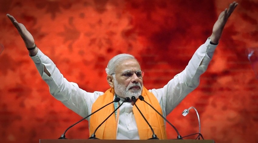 MediaReviveNet's tweet photo. 🔴💚🔵#India no longer world’s fastest-growing economy.Sat 01 June 2019: India’s economy has grown at its slowest pace in almost five years, according to the latest data released by the government.  #NarendraModi, https://t.co/HVFoEaWeVU https://t.co/O5SAg2MqO3