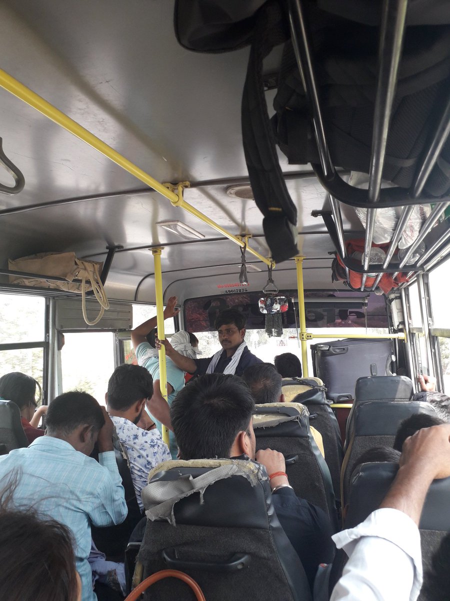 OfficialABNagar's tweet photo. प्राइवेट बस गंगारथी जो कि बसखारी से लखनऊ के लिए चलती है 9565497273 जिसका किराया 170 रुपया लिया जा रहा है वो भी चिनहट से कटेहरी तक का।
परिवहन मंत्री @swatantrabjp जी आम जनता पूरी तरह से मर रही है वो भी बिना परमिट के बस से जो आपके rto के मेहरबानी से चल रहे हैं।
@myogiadityanath https://t.co/wG2CrY0ZX0
