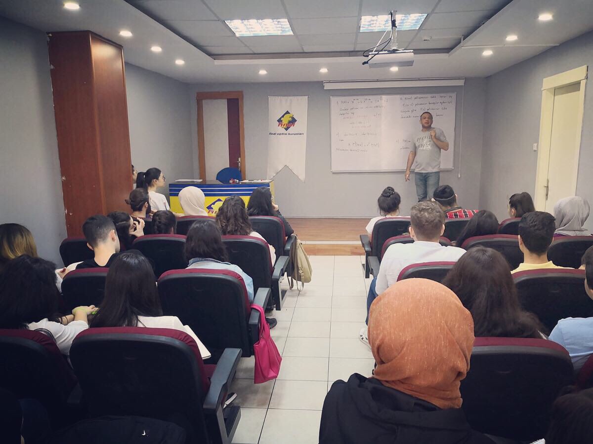 SirinevlrFinal's tweet photo. ❗️YKS’ye SON 14 GÜN ❗️
Eksik tamamlama derslerimize başladık📝🎊 https://t.co/l4MiSdl33Q