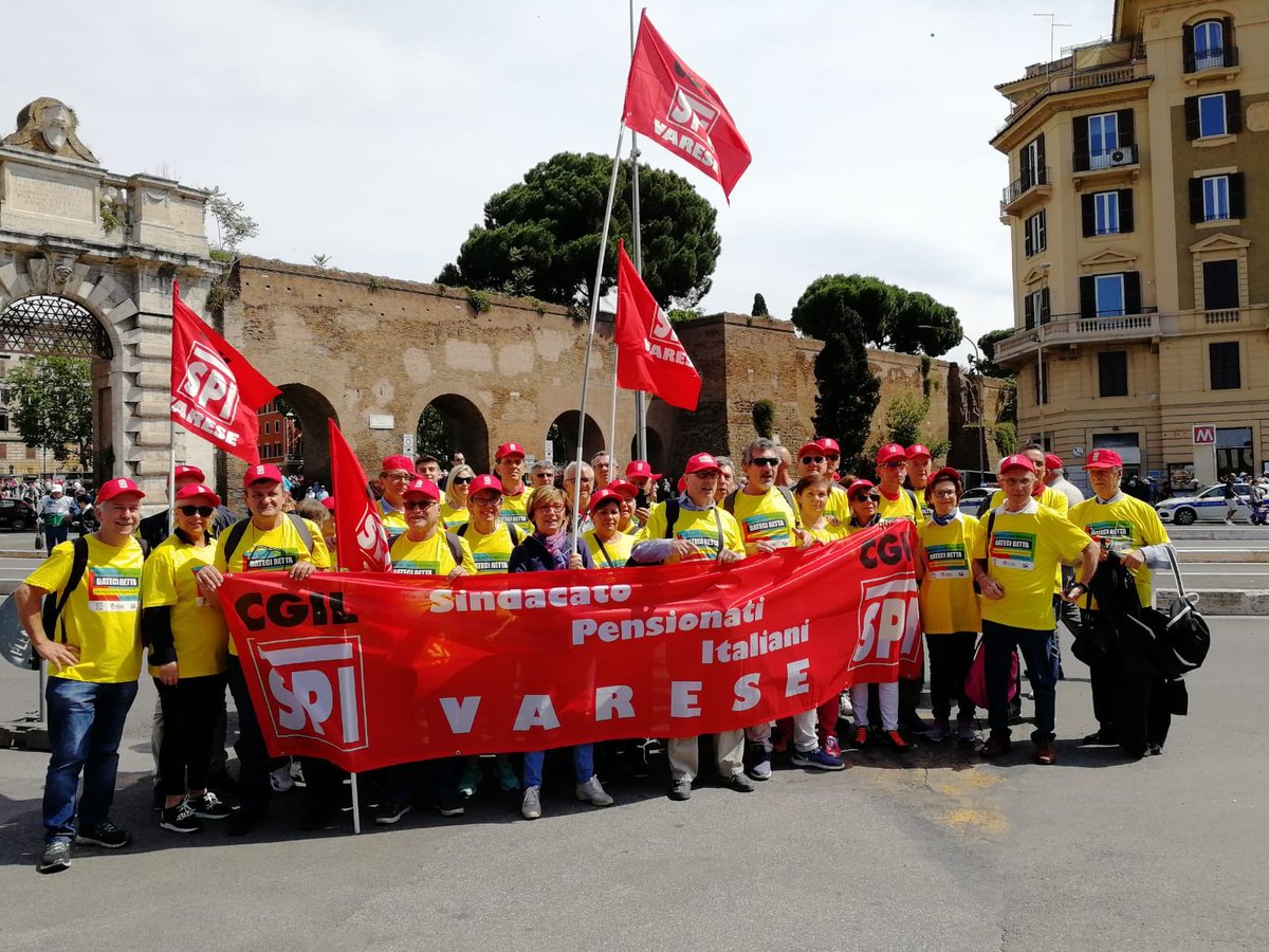 #dateciretta 
La delegazione dello Spi Cgil Varese oggi a Roma per la manifestazione nazionale dei pensionati