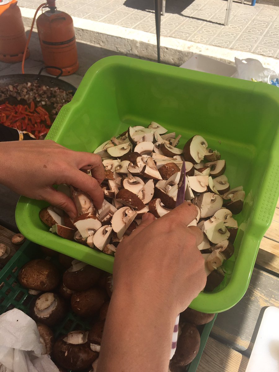 CDRstap's tweet photo. La paella està en marxa!
Ja teniu el vostre tiquet?
#PrimaveraAndreuenca https://t.co/6dQzuJI53c