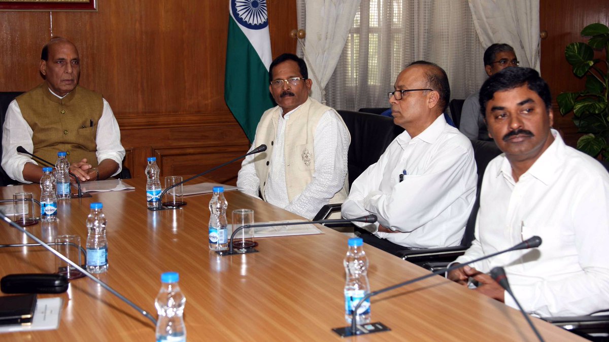 rajnathsingh's tweet photo. Assumed charge as the Raksha Mantri today. The MoD officials gave a presentation on the functioning of the Ministry. 

I have instructed the officers to prepare detailed presentations on all Divisions and set time bound targets to achieve the desired outcome. https://t.co/RXCIKvCS7v