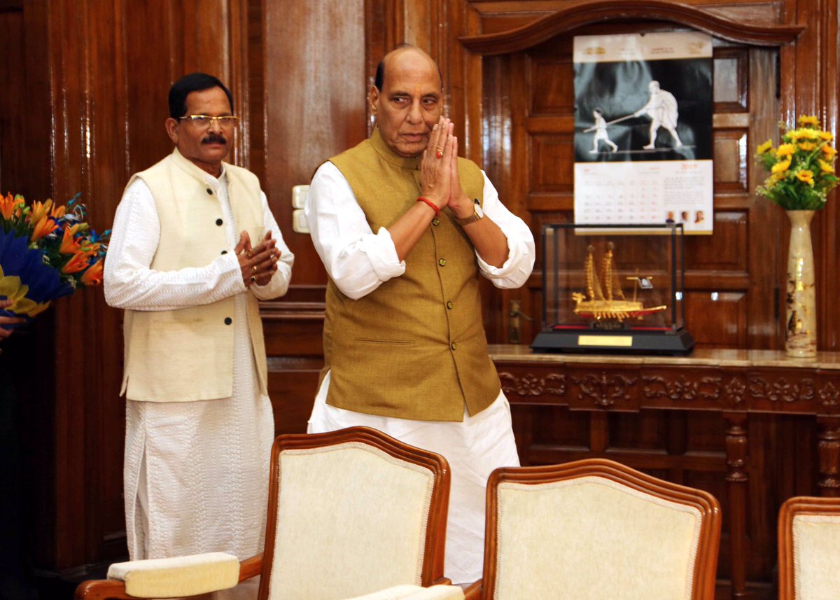 rajnathsingh's tweet photo. Assumed charge as the Raksha Mantri today. The MoD officials gave a presentation on the functioning of the Ministry. 

I have instructed the officers to prepare detailed presentations on all Divisions and set time bound targets to achieve the desired outcome. https://t.co/RXCIKvCS7v