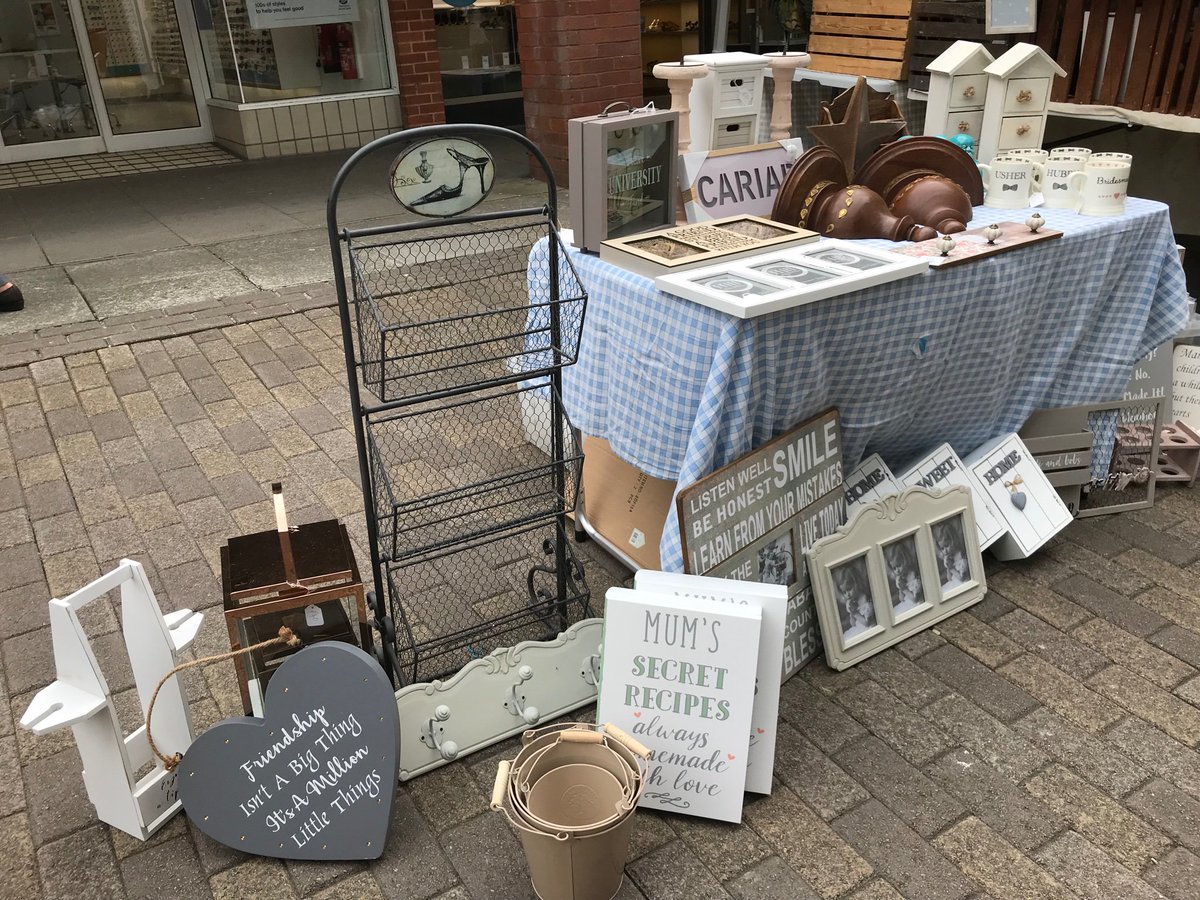 Shabby_Chicks's tweet image. It’s that time of year again - it’s our £5/£10 SALE day. Everything in the pics all reduced - first come, first served 👍