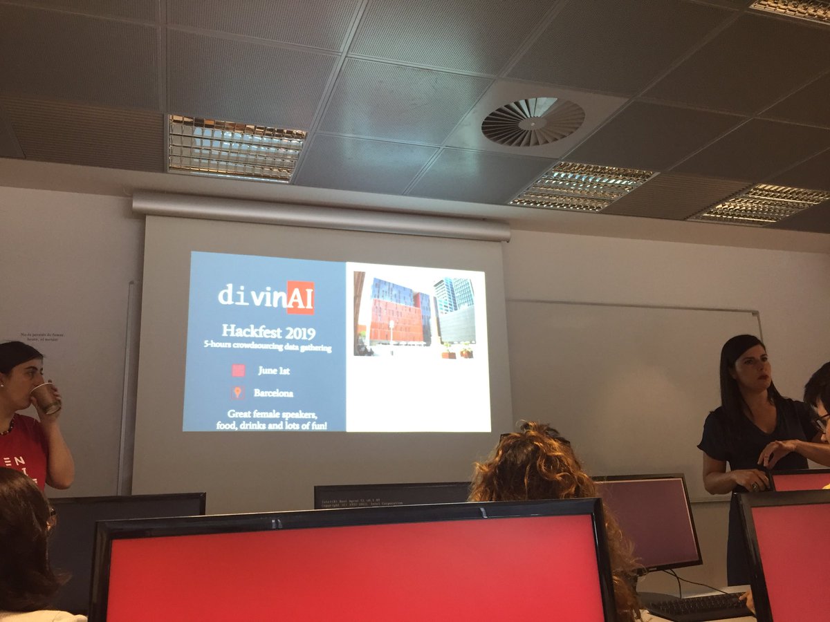 MujeresTech's tweet photo. Comenzamos #DivinAI @UPFBarcelona!!! Con ganas de cambiar los #sesgos en los #datos que luego usan los #algoritmos de #AI #GenderBias @wisibilizalas @MujeresTech https://t.co/Hp6zaJUTU3