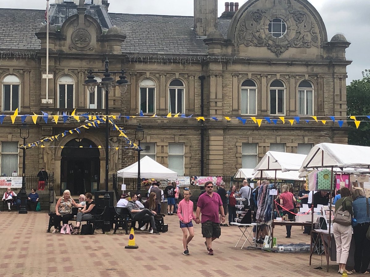Ossett Town Centre and Station Road ready for the Ossett Beercart and a day of beer 🍻 and Morris Dancing!
<a href="/visitossett/">Visit Ossett</a> <a href="/ThisIsOssett/">Ossett</a> <a href="/WakefieldMorris/">Wakefield Morris</a> @labcounc07