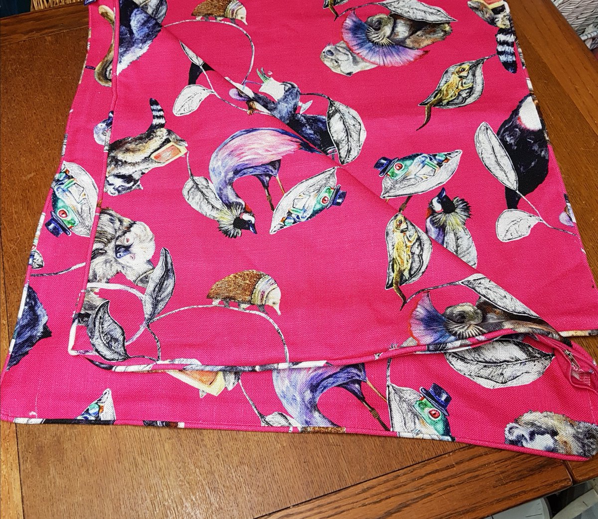 CRUKHighgate's tweet photo. A beautiful pair of cushion covers from the #houseofhackney  #hackneyempire #velvetpink print range of Animals. NEW 60cmSq heading off to our eBay account. Happy bidding #Badgers ##raccoons #hedgehogs https://t.co/VmFyzOXR1c