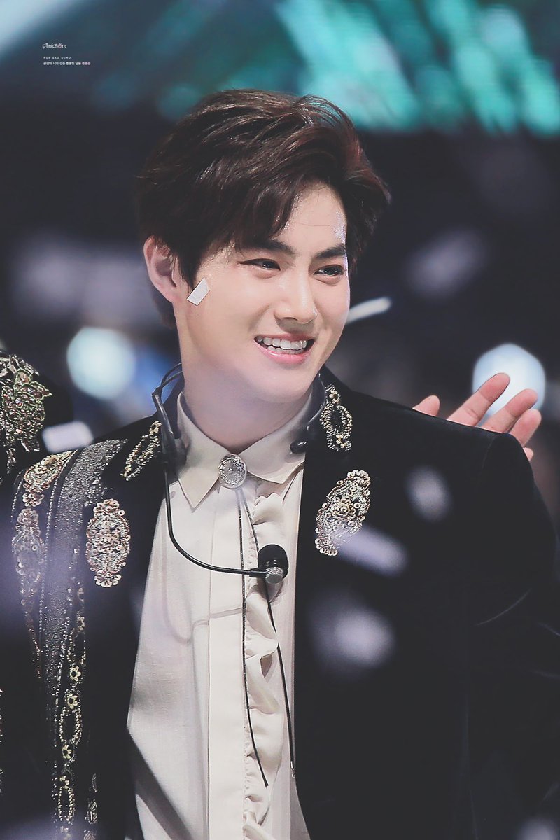 EXOGlobal's tweet photo. [!] 🎂 Hashtag Announcement  

Leader #SUHO's birthday is coming up and per our special hashtag tradition, we are going to celebrate it with:

# kimjuncottonday 🐰

Please do not use it until May 22nd, 12AM KST!

#EXO #엑소 @weareoneEXO https://t.co/gGGapT3S5H