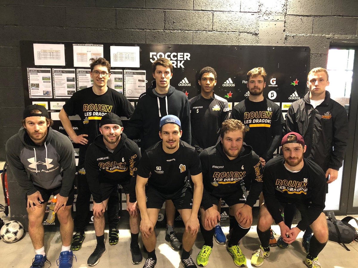 DragonsdeRouen's tweet photo. Dans le cadre de leur préparation physique estivale via le #CEOPS les @DragonsdeRouen (et « ex ») étaient de passage chez nos amis de #SoccerParkRouen vendredi dernier !! L’occasion de travailler le «Cardio» de manière ludique ⚽️ tout en renforçant la cohésion d’équipe 🤜🤛. https://t.co/vBEATGUEeC