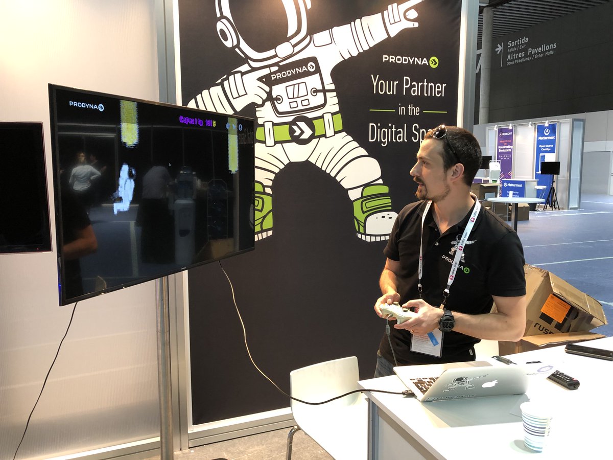 dkrizic's tweet photo. .@fassmus at #KubeCon doing dress rehearsal at the @PRODYNASE booth. https://t.co/QNTvqUzwXM