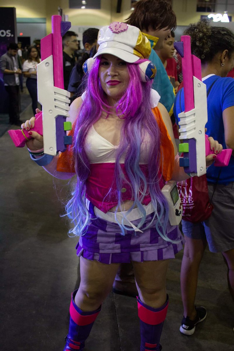 Kitty_Norlu's tweet photo. One of my dreams cosplays came to life this weekend and i got to say, the hard work paid off xD
#arcademissfortune #PRCC2019
#twitchaffiliate https://t.co/nZOjaNsDKP