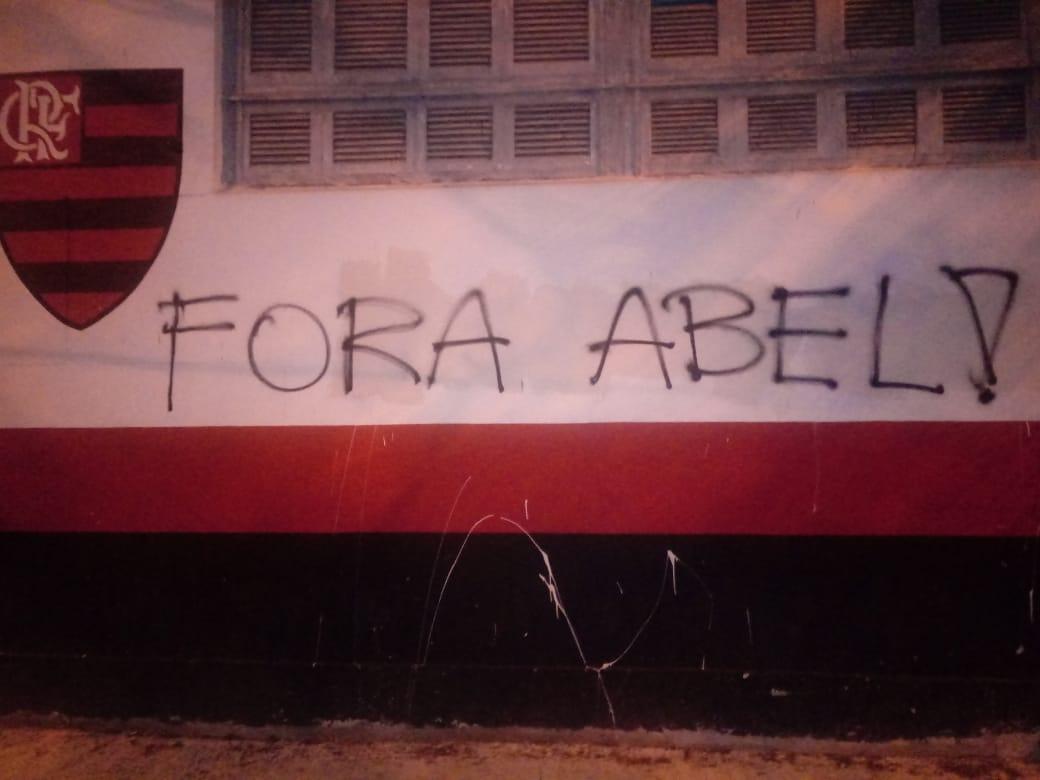 FlaHoje's tweet photo. "Viés político" é o caralho!!!

O torcedor tá de saco cheio dessa quadrilha q assumiu o comando do @Flamengo e se acham donos do Clube 

#ForaBap
#ForaAbel
#ForaMarcosBraz
#FORAWALLIN

E vc #Landim vê se toma vergonha nessa cara a faz o q se propôs e prometeu a Nação Rubro-Negra https://t.co/UXUjEfuuCr