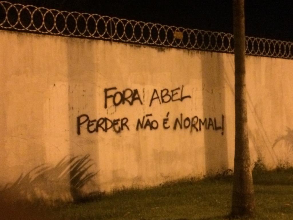 FlaHoje's tweet photo. "Viés político" é o caralho!!!

O torcedor tá de saco cheio dessa quadrilha q assumiu o comando do @Flamengo e se acham donos do Clube 

#ForaBap
#ForaAbel
#ForaMarcosBraz
#FORAWALLIN

E vc #Landim vê se toma vergonha nessa cara a faz o q se propôs e prometeu a Nação Rubro-Negra https://t.co/UXUjEfuuCr