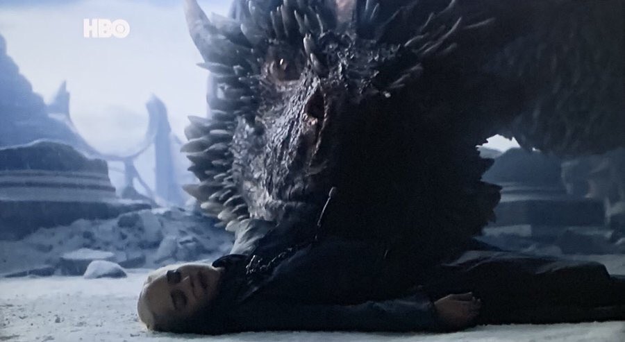 Hasta siempre Daenerys de la Tormenta, de la Casa Targaryen, la que no arde, Madre de Dragones, y Rompedora de Cadenas. Siempre te llevaremos en el corazón. #GameofThrones #GOTfinal