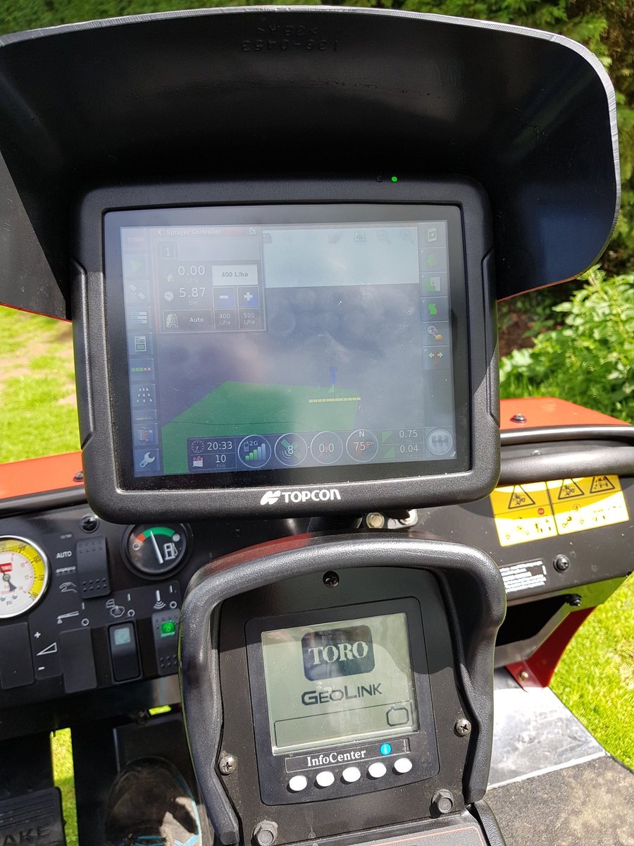 Precision spraying tees with Toro 5800 #geolink <a href="/ReesinkTurfcare/">Reesink Turfcare UK</a> <a href="/ToroGolf/">Toro Golf</a> <a href="/BIGGALtd/">British & International Golf Greenkeepers Assn.</a> <a href="/BroadwayGC/">Broadway Golf Club</a>  @triflex88