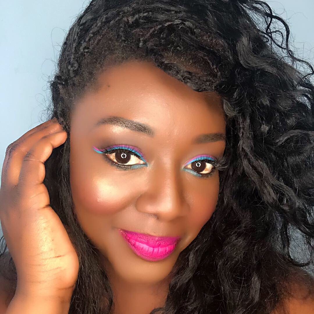 TracypMakeup's tweet photo. Thank You!💛 RT @Daniell93938721: @TracypMakeup Loving your lipstick color! https://t.co/Oz5YwH3n3W