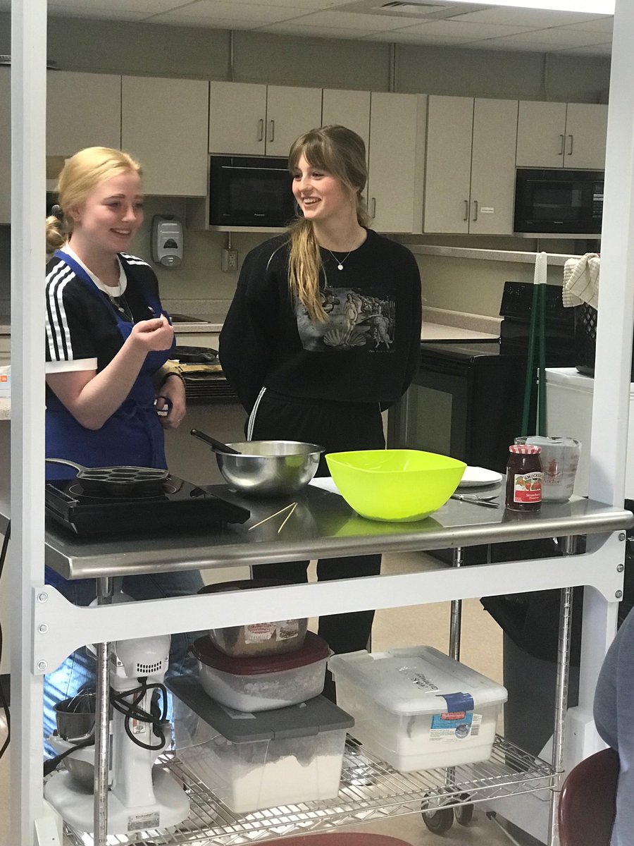 LoriSuss's tweet photo. Learning all about Denmark in Advanced Foods excited to try Abelskivers. #sayyestofcs #menomfcs #mhsmustang1 https://t.co/n7gJLwM1Nl