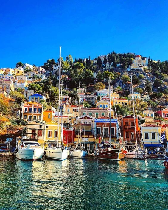 Šarmantni gradic na moru! ⛵️🌊 #charmingtown #SeaSide