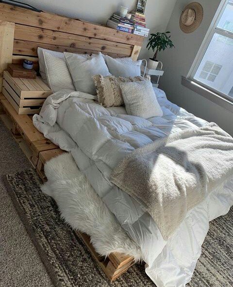 greyson_norman's tweet photo. The bed. #prs https://t.co/oyWKmfefK4