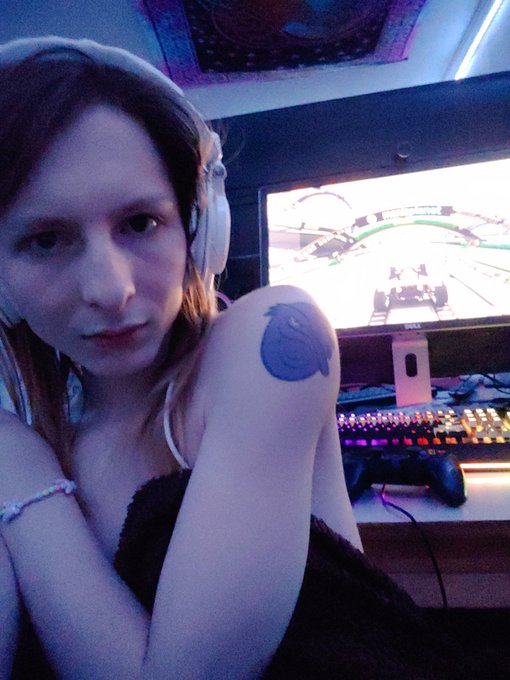 This isn't the best photo I've ever taken but here's an ally sparkles in her natural habitat https://t<a href="/tag/mvsales"class="tags"><span>#mvsales</span></a><a href="/tag/mvtrans"class="tags"><span>#mvtrans</span></a>