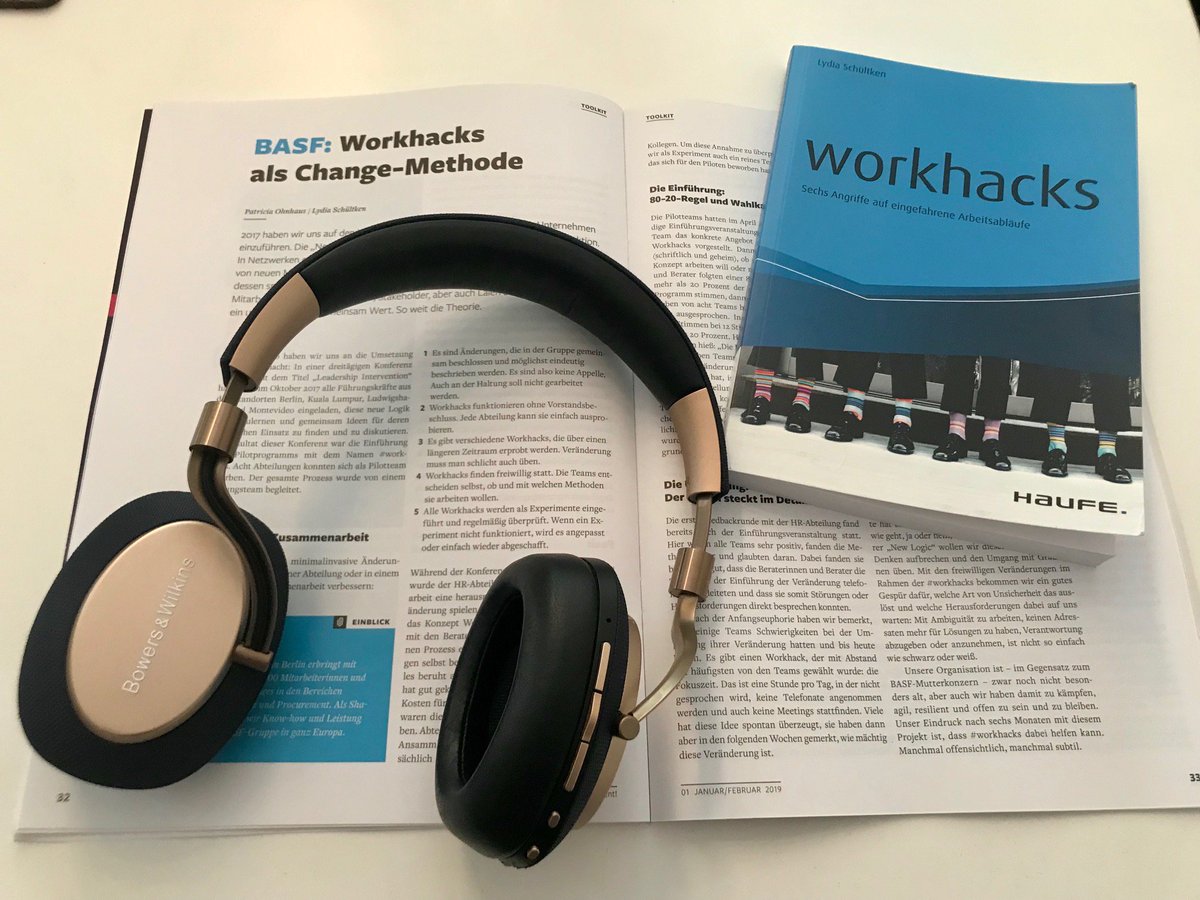 workhacks_de's tweet photo. #workhacks liebt Podcasts. So sehr, dass wir unseren eigenen starten. Was ist dein Lieblingspodcast und warum? 
Und über was sollten wir in unserem #workhack Podcast reden? #einfachmalmachen #podcast https://t.co/cSkiwq252s