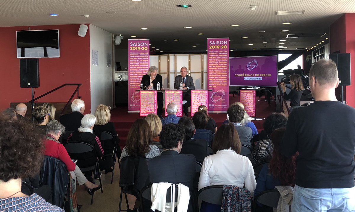 theatreanthea's tweet photo. 💥C’est parti pour la #saison1920💥
Ce midi, c’est #conferencedepresse au #theatreanthea !! @JeanLeonetti et #DanielBenoin révèlent les spectacles de la 7ème saison du théâtre ! Rendez-vous ce soir à 20h pour la #présentationdesaison en #live sur Facebook https://t.co/5CJGLSmPWR