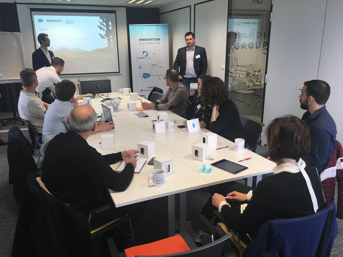 🎙 Un petit déjeuner réussi dans notre agence nantaise autour des solutions BtoB Commerce de #Salesforce ! 
Merci à <a href="/socomore/">SOCOMORE</a> pour son intervention et son témoignage.
