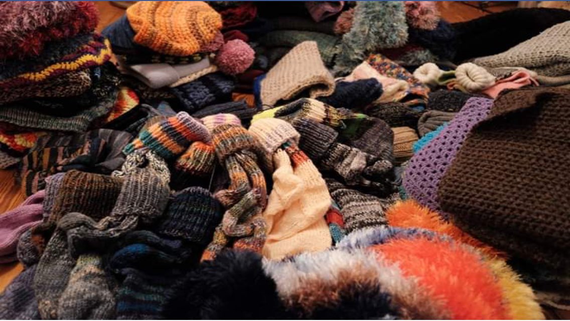 EngfoeLe's tweet photo. #Sträkeln im Mai! Maria war am Sonntag bei den #Wooligans in Hamburg-Altona und hat für Wohnungs- und #Obdachlose mitgestrickt. Mehr zu dem tollen Projekt lest ihr auf dem Blog (https://t.co/UyNus3RzeZ) und noch mehr hört ihr bald in unserem #Podcast! https://t.co/LZES9GqOkB