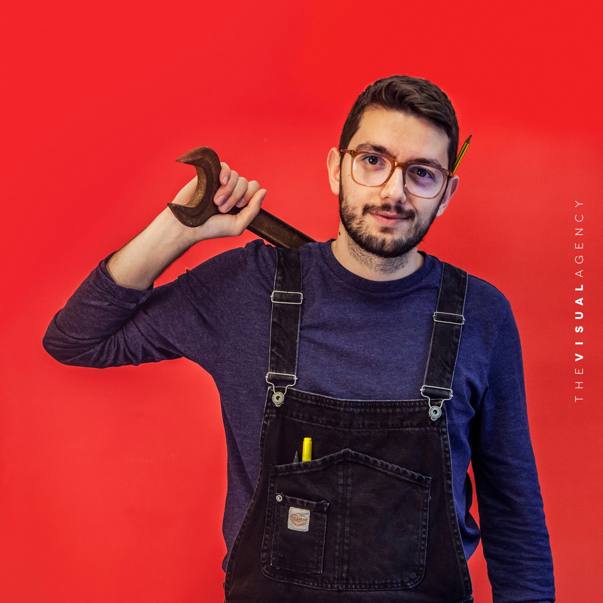 thevisualagency's tweet photo. 📣 Breaking news: we have a new motion designer in the team!
🔧 Welcome Valerio, a real master of keyframes
#TheVisualAgency #MotionGraphics #KeyFrames #DataVisualization #Dataviz #InformationDesign https://t.co/uUvcMU2N6w