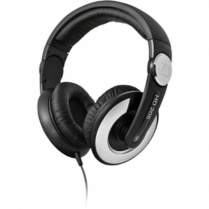 shoppote's tweet photo. Particulièrement fonctionnel pour les DJs ce casque supra-auriculaire fermé Sennheiser offre des basses musclées et une image stéréo précise. Il coute 35,000 F CFA chez notre partenaire.

#earphones #headphones #earphone #bluetooth #wireless #douala   #yaounde https://t.co/2WTplL6CJa
