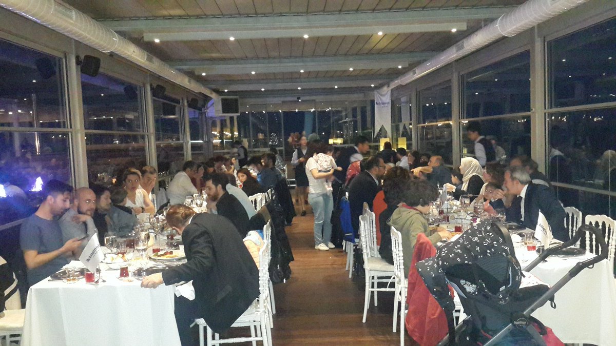bilginogluend's tweet photo. Bilginoğlu Grup ve KBTR İstanbul Bölgesi çalışanları geleneksel iftar yemeğinde buluştu. Tüm ekip beraber olmanın mutluluğunu yaşadı... #bilginogluendustri #iftar https://t.co/3AsGT3nvtb