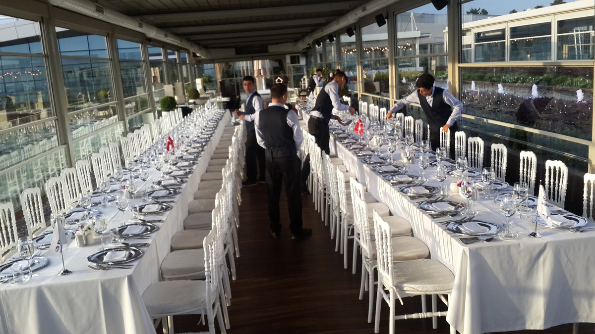 bilginogluend's tweet photo. Bilginoğlu Grup ve KBTR İstanbul Bölgesi çalışanları geleneksel iftar yemeğinde buluştu. Tüm ekip beraber olmanın mutluluğunu yaşadı... #bilginogluendustri #iftar https://t.co/3AsGT3nvtb