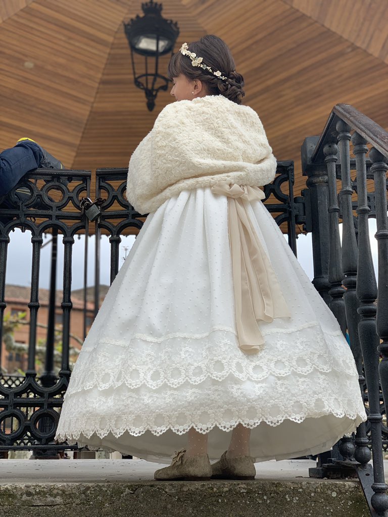 caminoconnect's tweet photo. Kids in Plaza de Mayor wearing their Sunday best after church in beautiful Belorado. #CaminoConnections #Belorado https://t.co/7KlIT3td1E