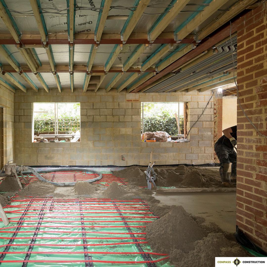 compasssouthern's tweet image. Some of the progress on the internal refurbishment and extension of this large period property in Esher. Underfloor heating in the kitchen and a new master en-suite #buildprogress #renovation #homealterations
.
.
📸@johnmiller_photography
