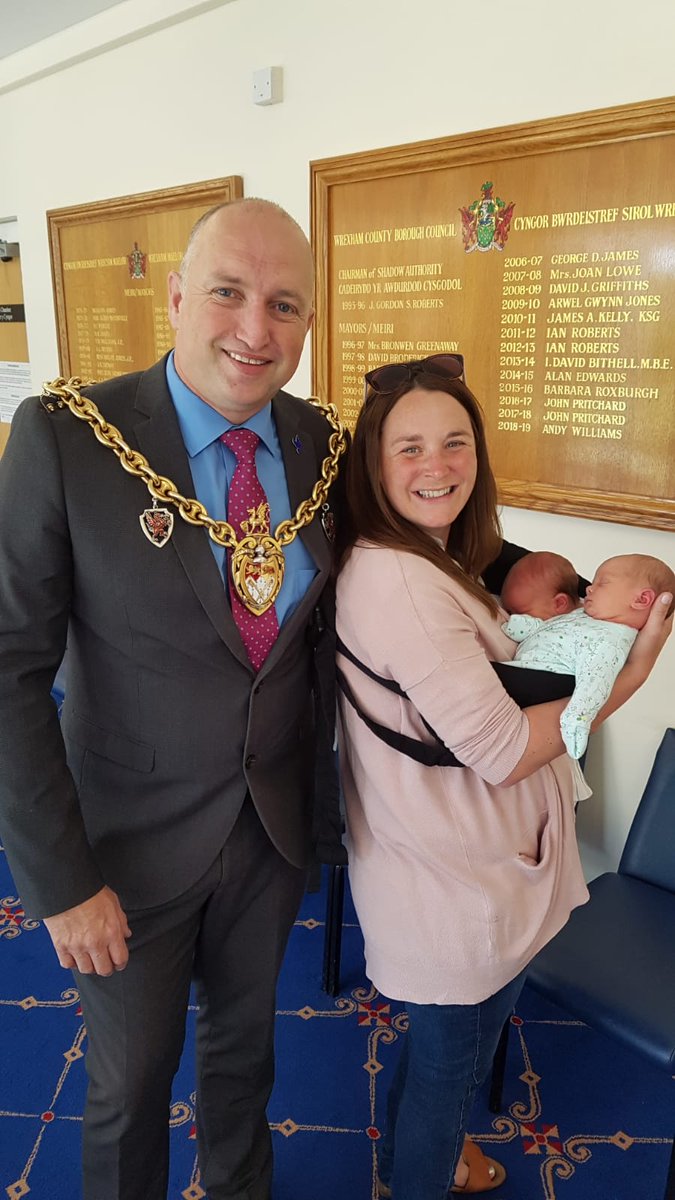 JenKent6's tweet image. This morning we registered the girls who are official little people.... and even met the Mayor!
#8dayoldgoals #Imetthemayor #official @RobWalshLlay #wrexhammayor  #Andywilliams #NorthWales