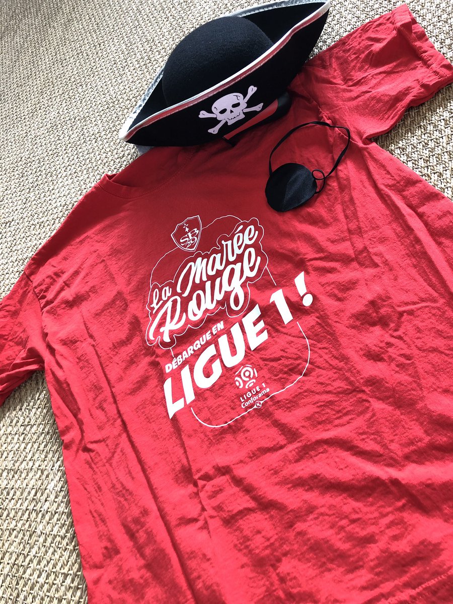 Margot_Dumont's tweet photo. 🎁 Coucou les Brestois @SB29 👋
Je vous fais gagner la tenue de la montée en @Ligue1Conforama  cette semaine sur Twitter !
Le t-shirt officiel et le déguisement de pirate des joueurs 🏴‍☠️��🤷🏼‍♀️
➡️ RT + FOLLOW pour participer
🔜 Tirage au sort samedi 😉 https://t.co/L8niCYXk8k