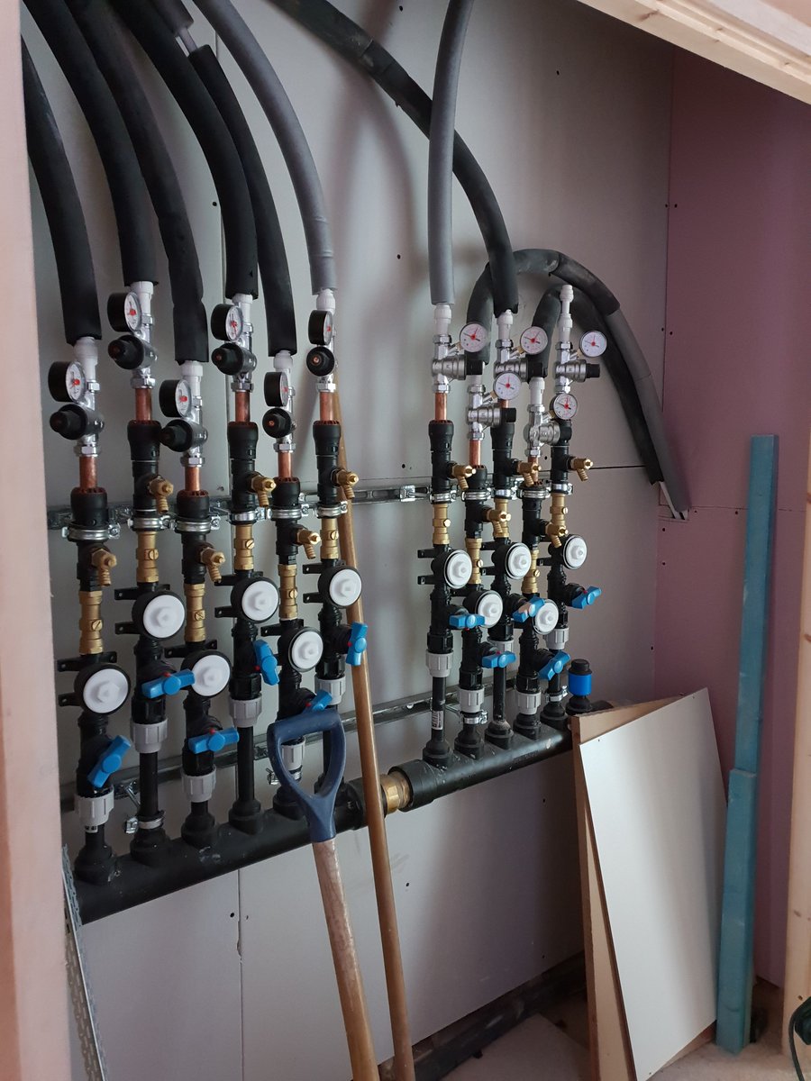 Royton Property Update #9: A quick update from Royton, the water mains are being installed. Ongoing works on the top floor units are nearing completion.

For more assets related information, click here: 29kadvisers.co.uk/project-galler…

#Royton #29kassets #UKproperty