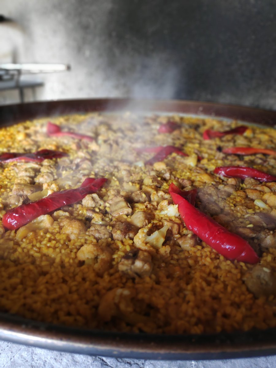 paellapatrimoni's tweet photo. La #Paella de col i costelleta d'ahir diumenge #Campanus #Cassalla @AnisCervero @wikipaella_oficial #terreta https://t.co/tI3u8cSavY