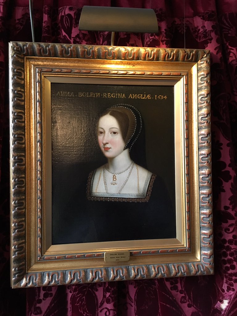 HawthornsHist's tweet photo. Two of Henry's wives lived at Hever... do you know which two? https://t.co/zzscCWORT4