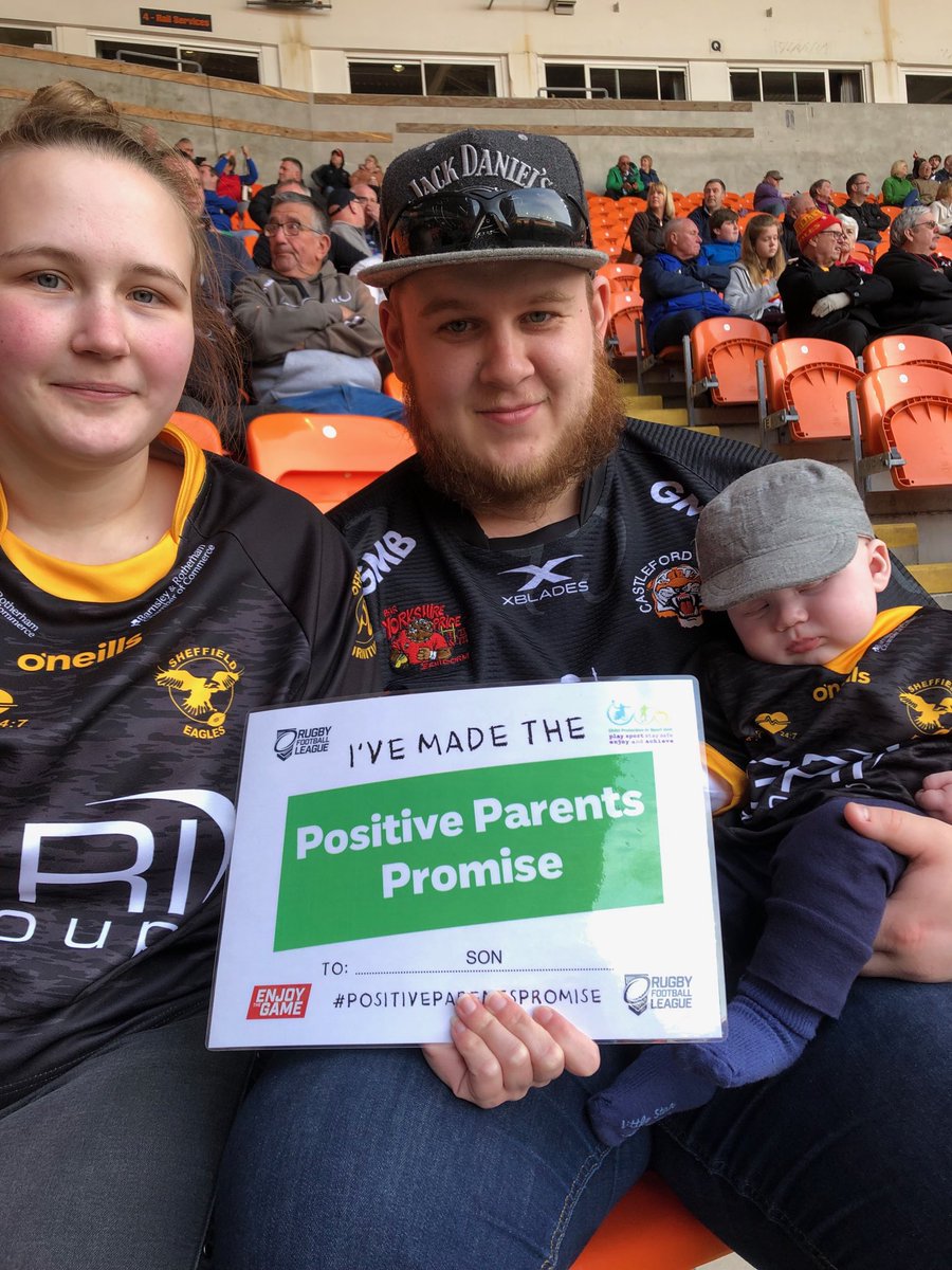 A promise for the future to this gorgeous little boy! #positiveparentspromise@The RFL