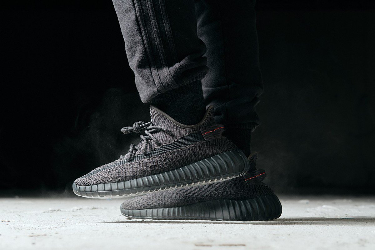 Journeybyjulia's tweet photo. An on-feet look at the adidas Yeezy Boost 350 V2 "Black Static Non-Reflective"
https://t.co/buaHvq3W99
#YEEZY #yeezyboost350V2 #boost350V2 #yeezy350v2 https://t.co/NpjcOszq1a