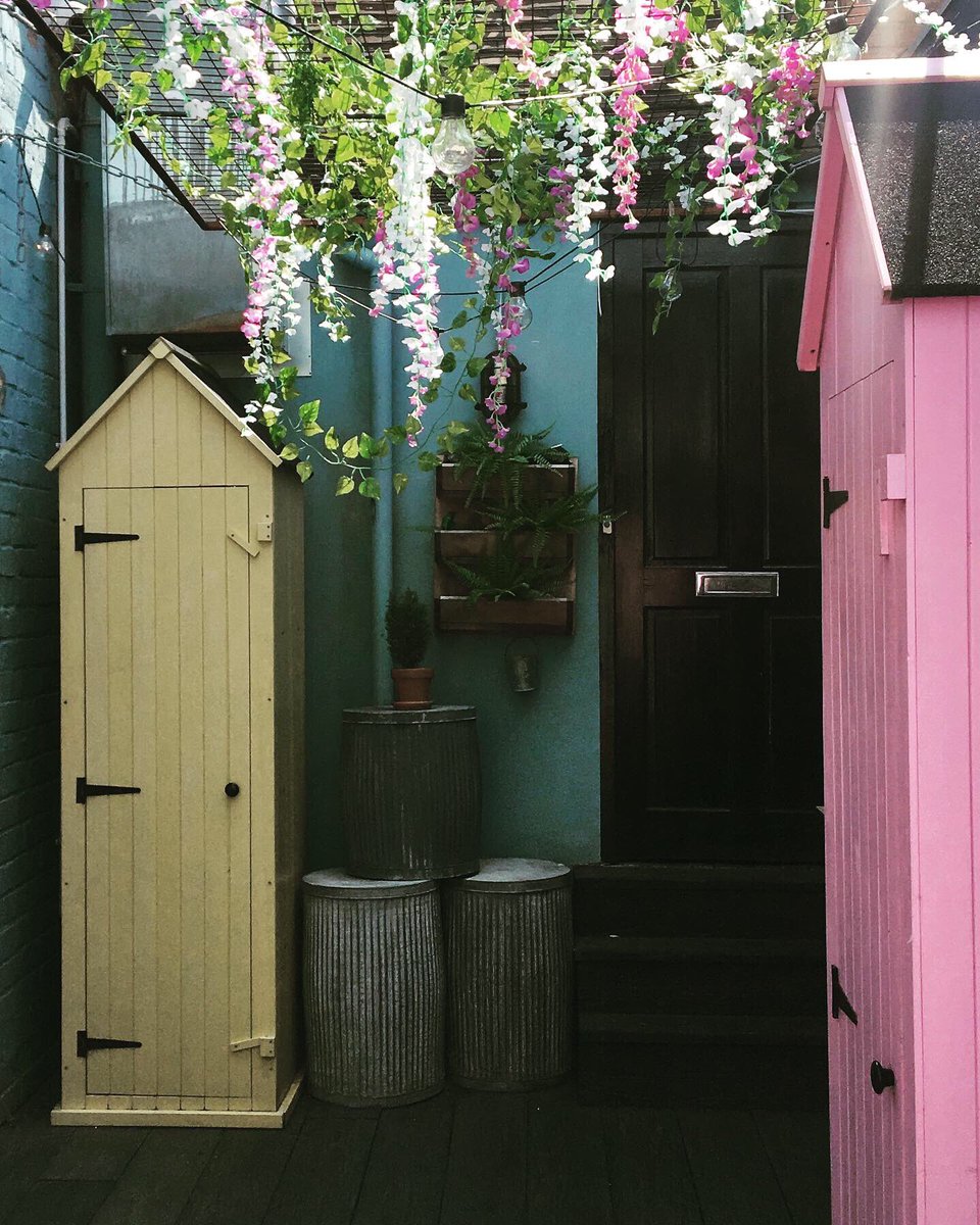 Helen Hulston tweet media