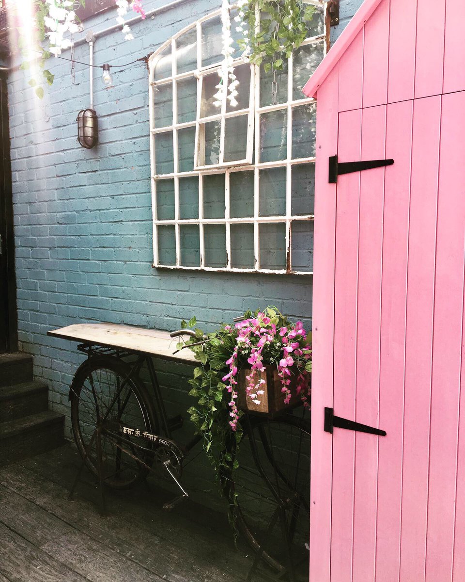 Helen Hulston tweet media