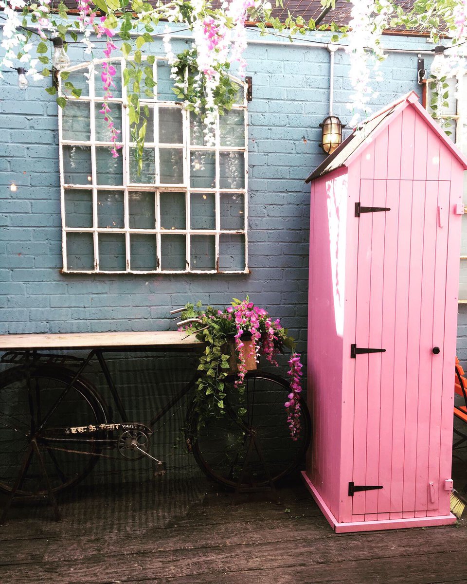 Helen Hulston tweet media