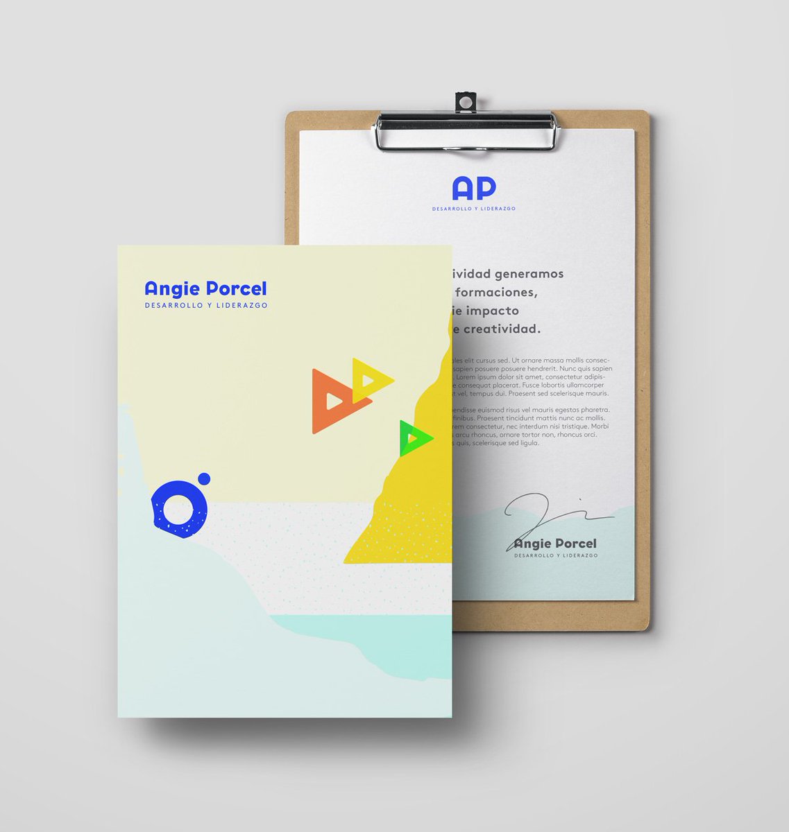 stayhungry_bcn's tweet photo. Despidiéndonos de la página del estudio con este proyecto de identidad y web para la experta en formación y liderazgo Angie Porcel
https://t.co/Ju4Zhra1ov
En breve portfolio renovado!
#diseño #identidad #web https://t.co/dPSVFXrYEI