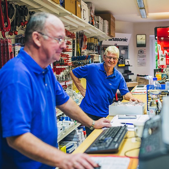SterzerPR's tweet photo. Pressgerät Reparatur bei WMMG Berlin mit Komplettservice https://t.co/msswe19Ylc https://t.co/FsORxJluRp