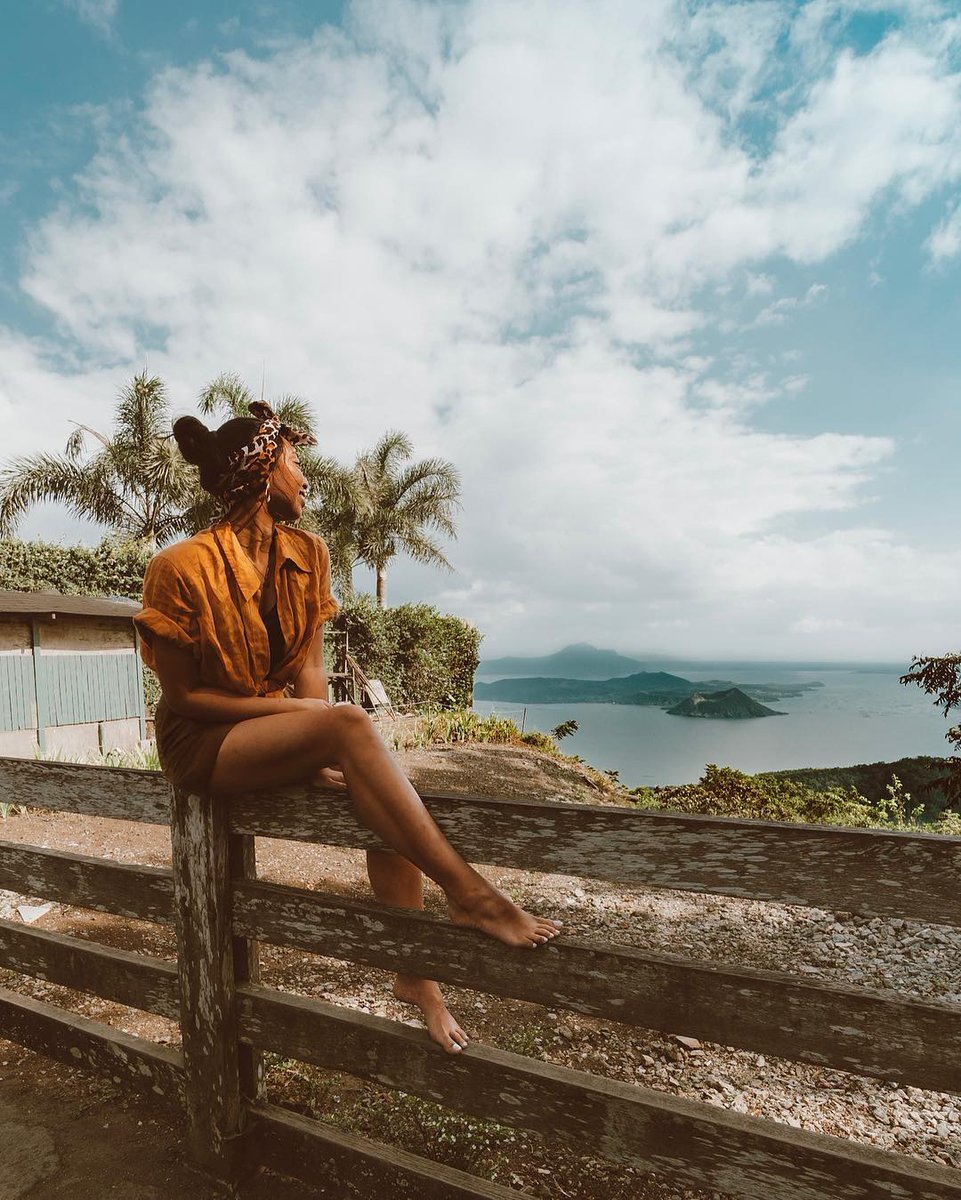 showaroundcom's tweet photo. Taal Volcano and its gorgeous surroundings 🌋

Photo: @illumelation

#Adventure #Travel https://t.co/jQAW7BRHhg