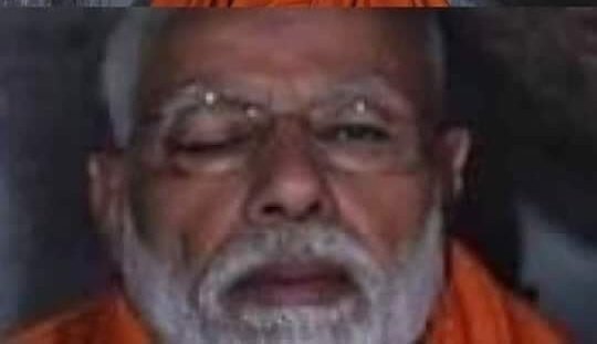 atanoor78692's tweet photo. #ModiJayega मोदी जी का शुक्रिया - आप लोगों की नसीहत मानकर सचमुच हिमालय की गोद में चले गए।
आप को गुजरात की जनता की कसम यदि वापस लौटे तो!
अब बाकी का पूरा जीवन वहीं गुजार दीजिए । https://t.co/MpwvYHuX9G